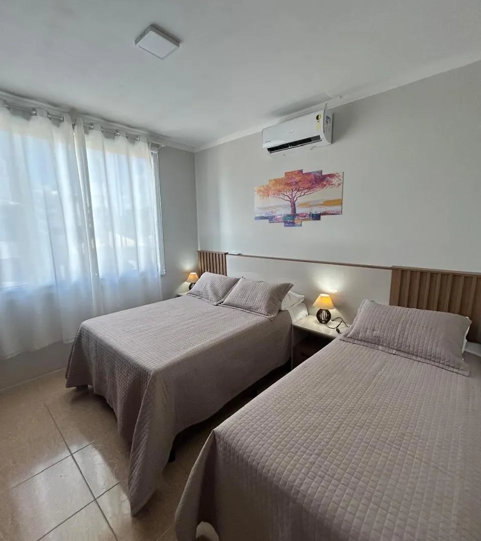 Praia De Palmas, apartamento completo próximo a praia e todo comercio Governador Celso Ramos