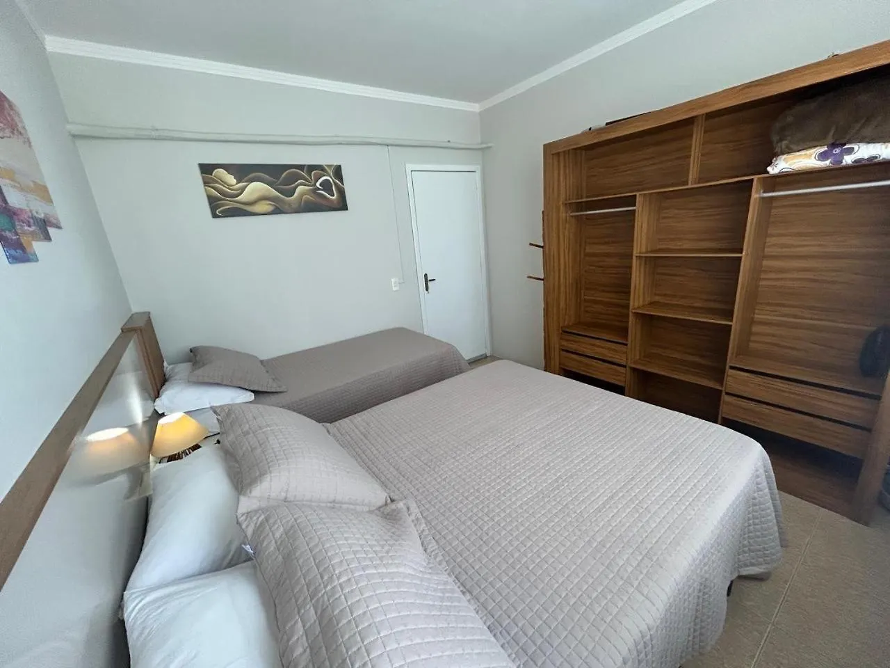 Praia De Palmas, apartamento completo próximo a praia e todo comercio Governador Celso Ramos 0*,